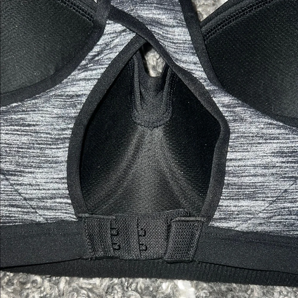 NWT Victoria’s Secret VSX Women's Black and Gray Sports Bra - Picture 8 of 10